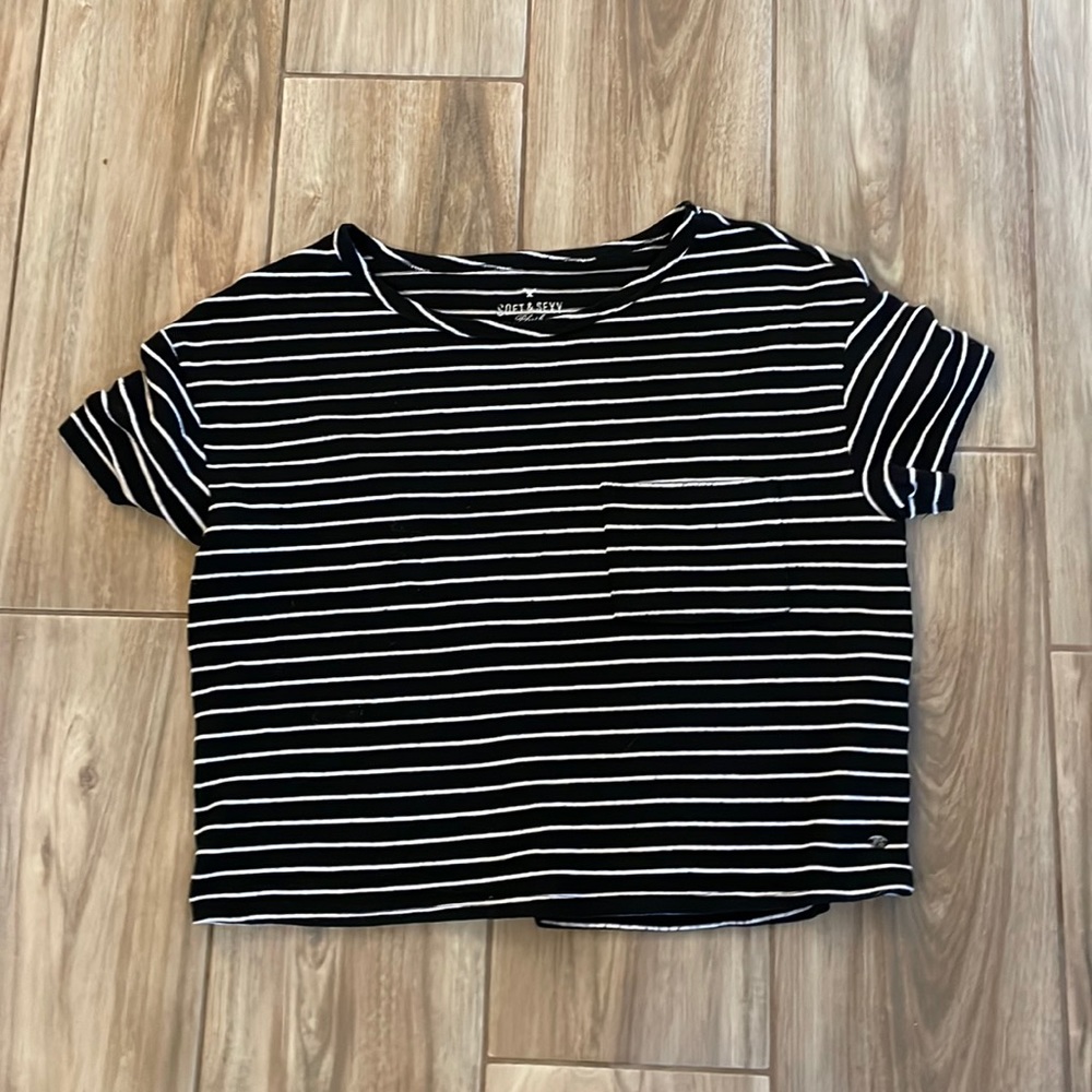 American Eagle Cropped Shirt